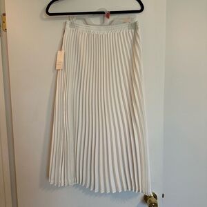 a new day White Pleated Midi Skirt